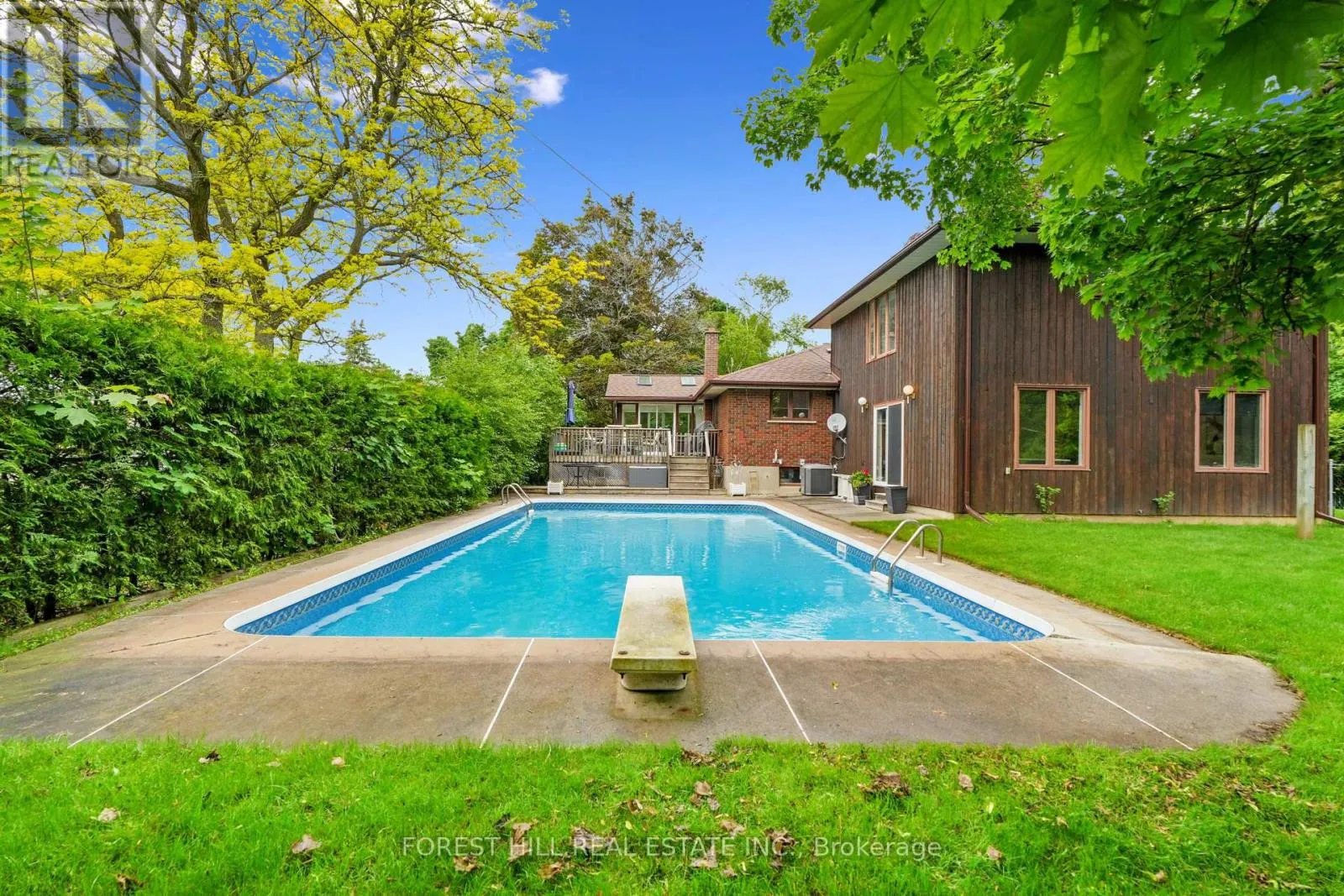 285 COTTONWOOD DRIVE
