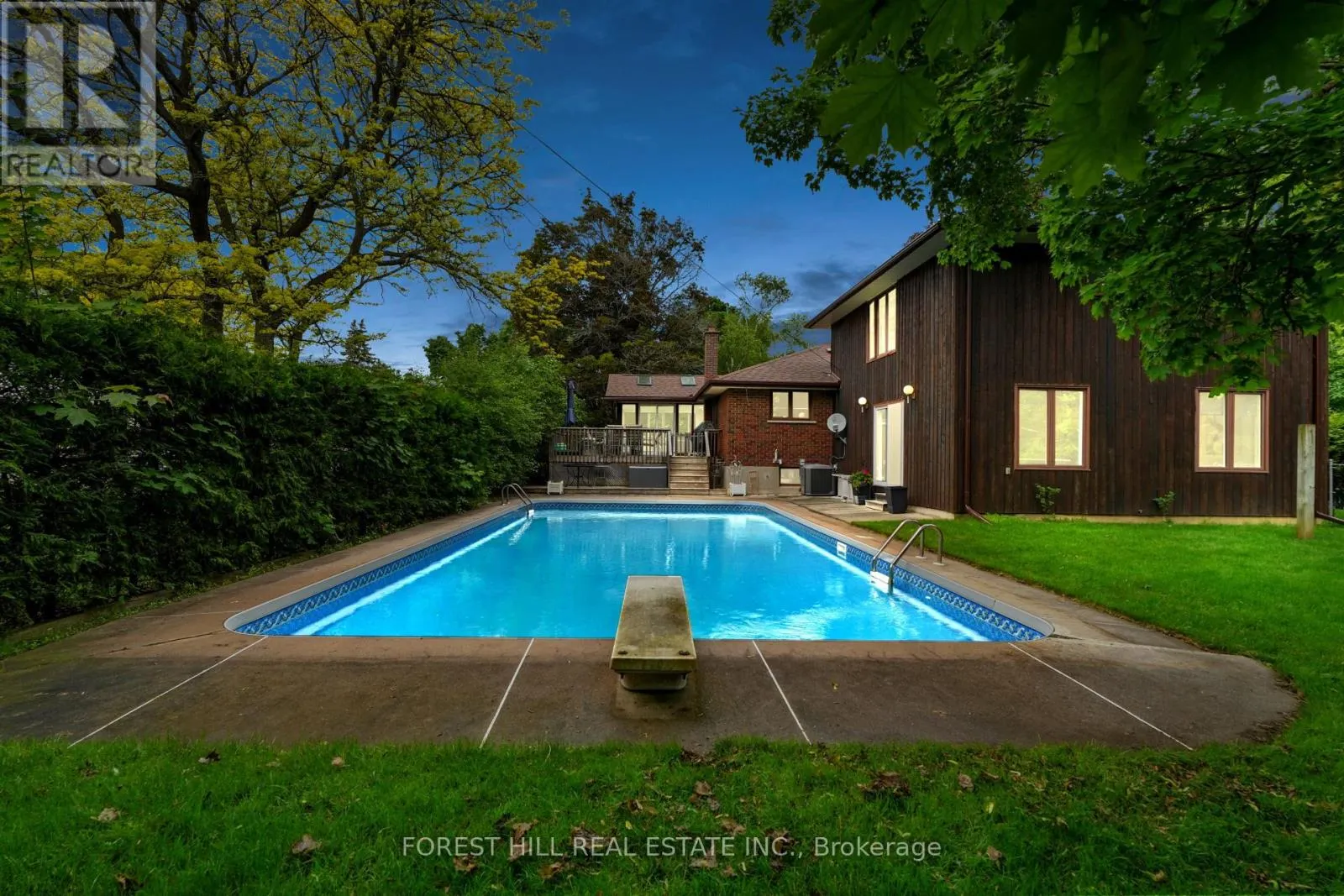 285 COTTONWOOD DRIVE