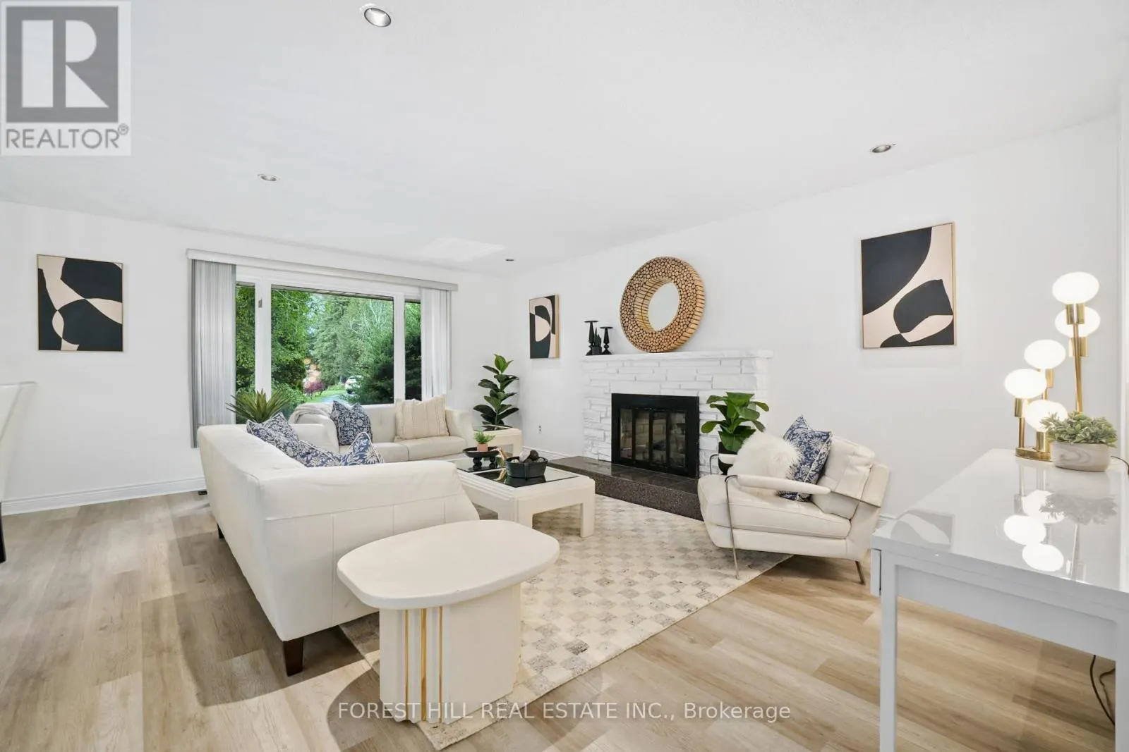 285 COTTONWOOD DRIVE
