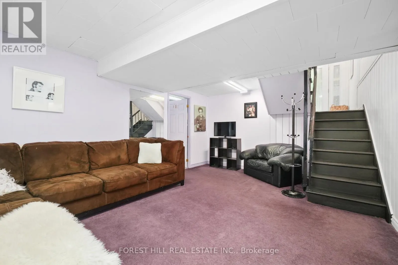 285 COTTONWOOD DRIVE