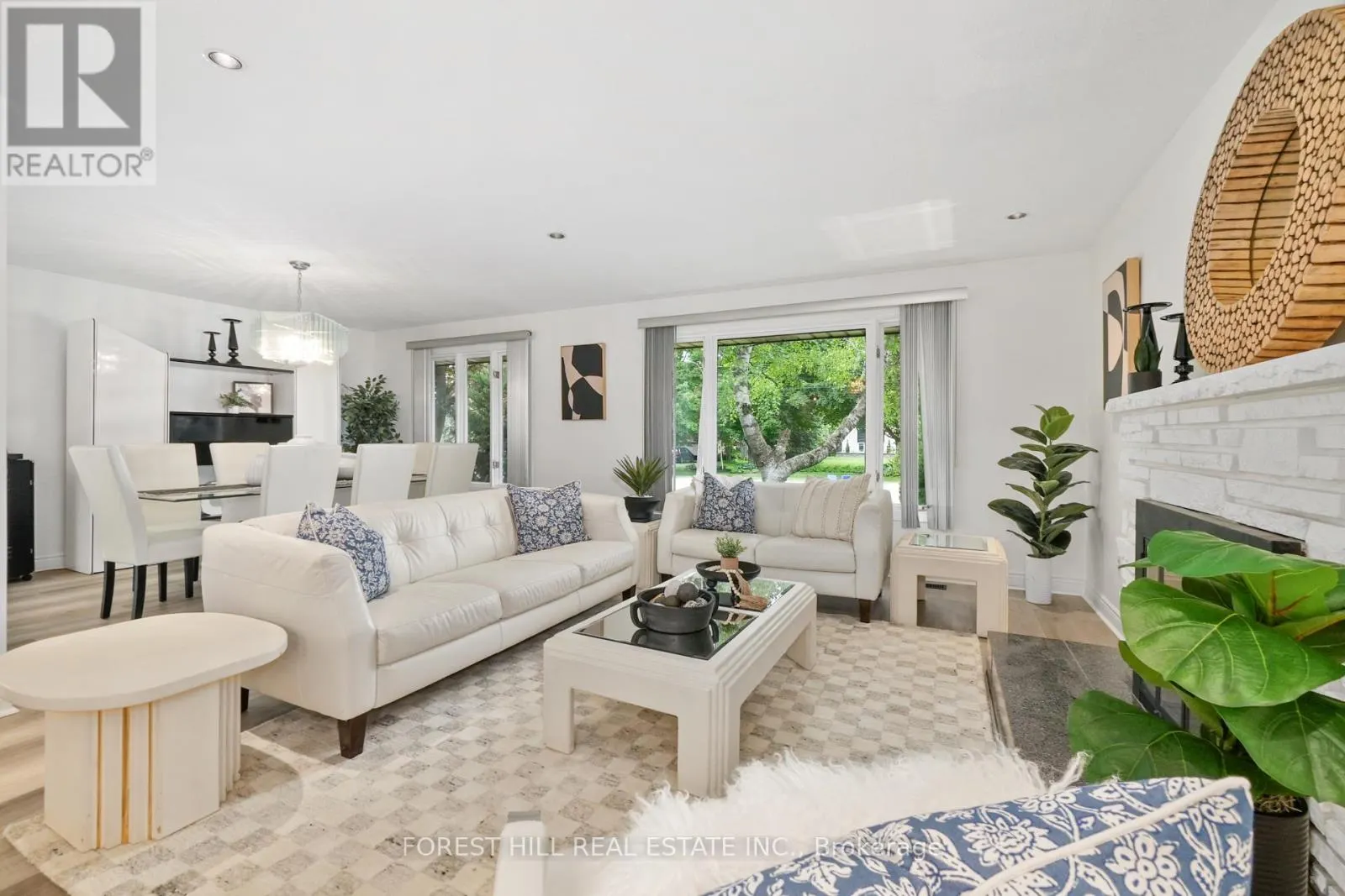 285 COTTONWOOD DRIVE
