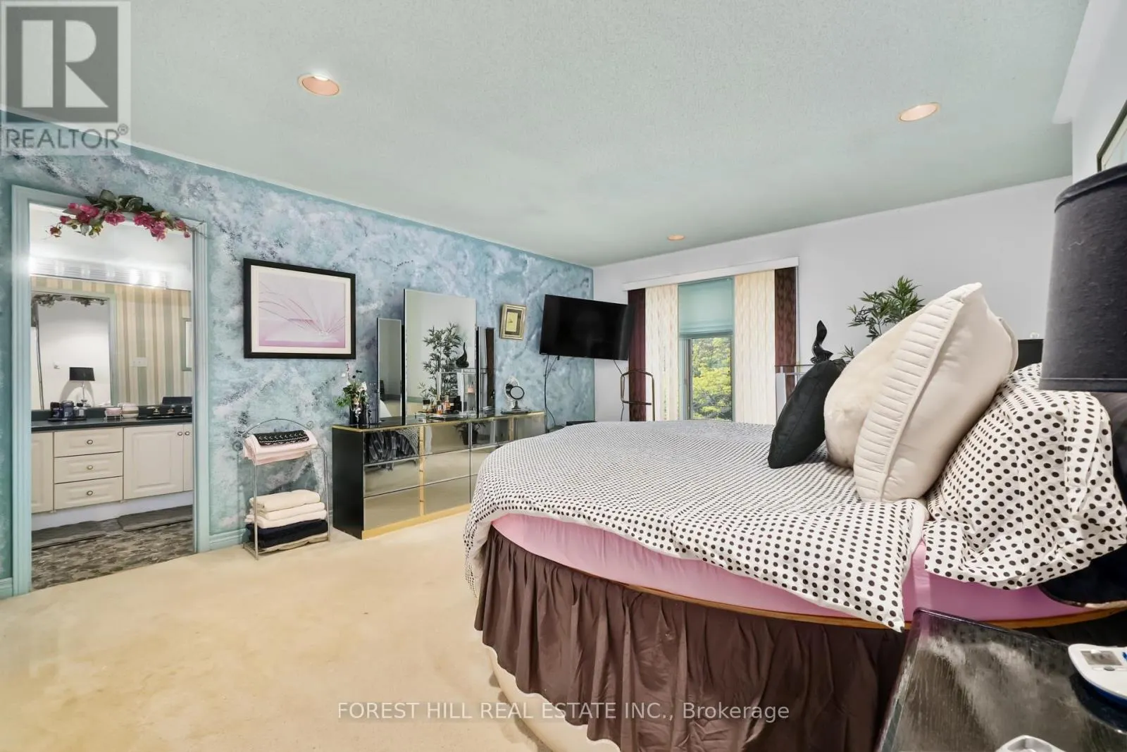 285 COTTONWOOD DRIVE