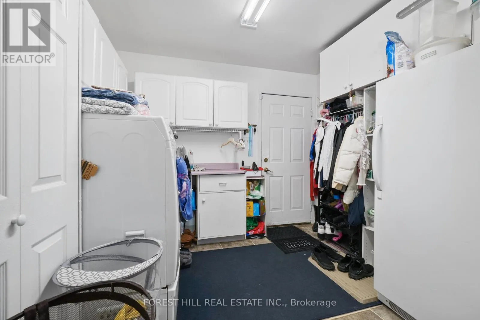 285 COTTONWOOD DRIVE