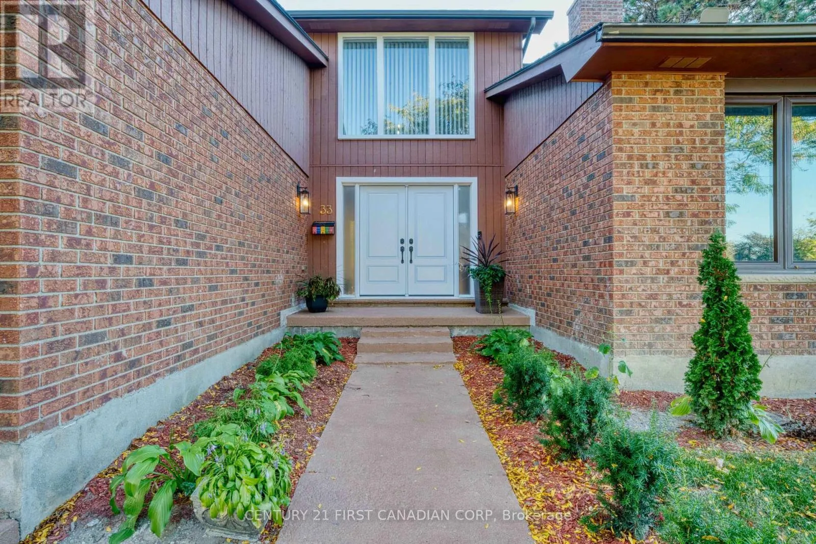 33 FOURWINDS ROAD
