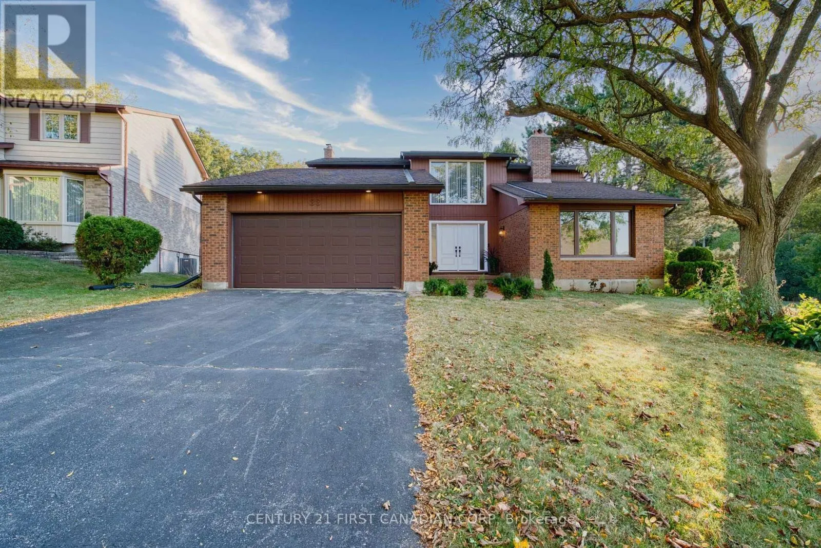 33 FOURWINDS ROAD
