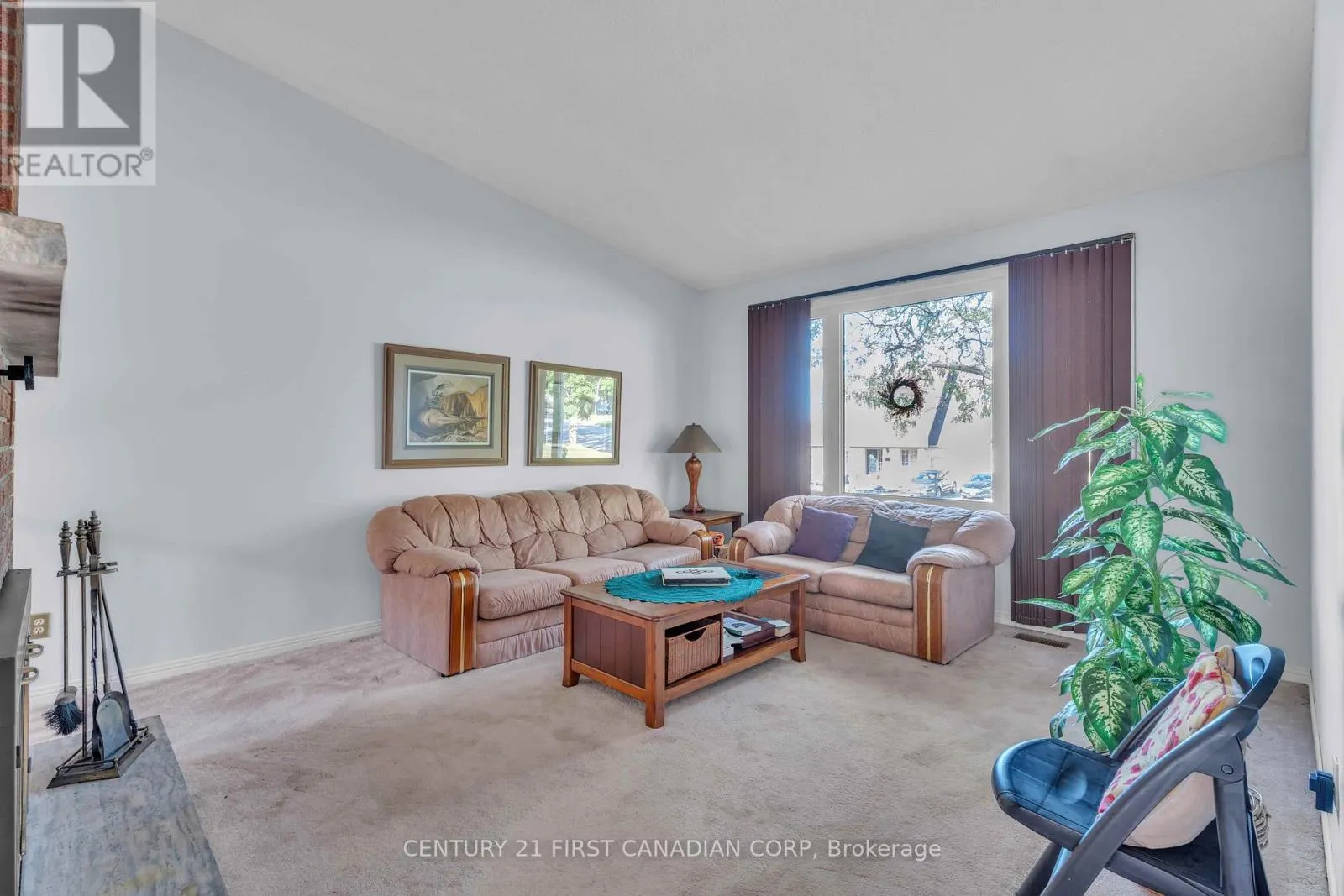 33 FOURWINDS ROAD