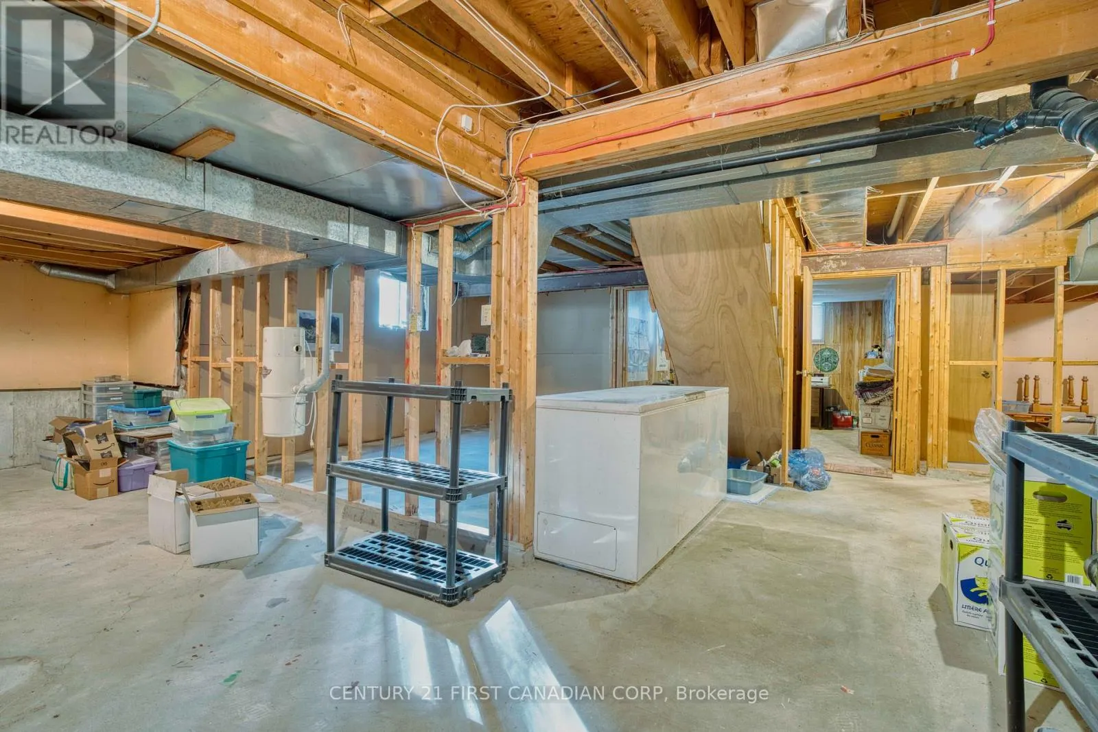 33 FOURWINDS ROAD