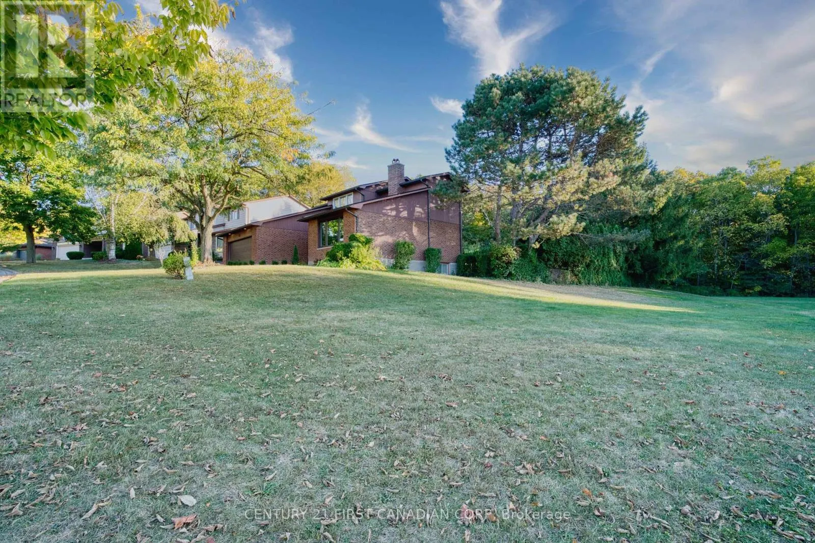 33 FOURWINDS ROAD