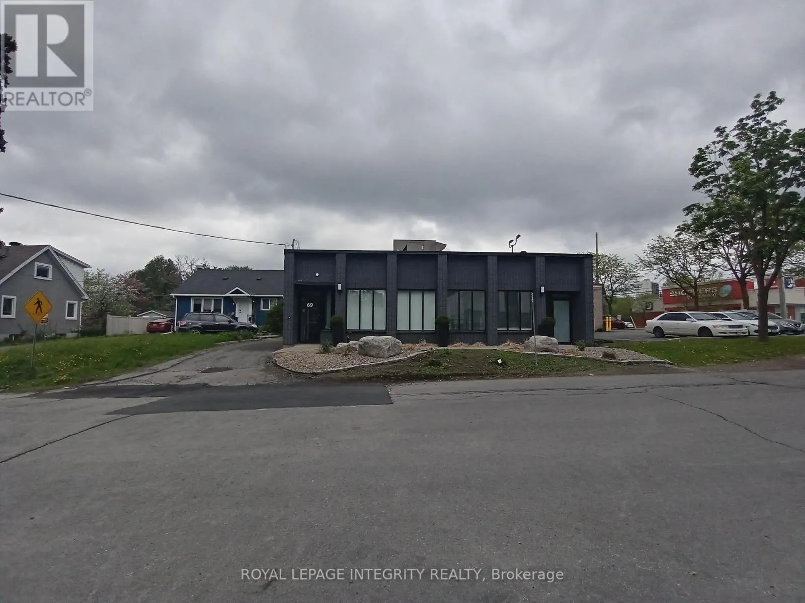 69 KEMPSTER AVENUE
