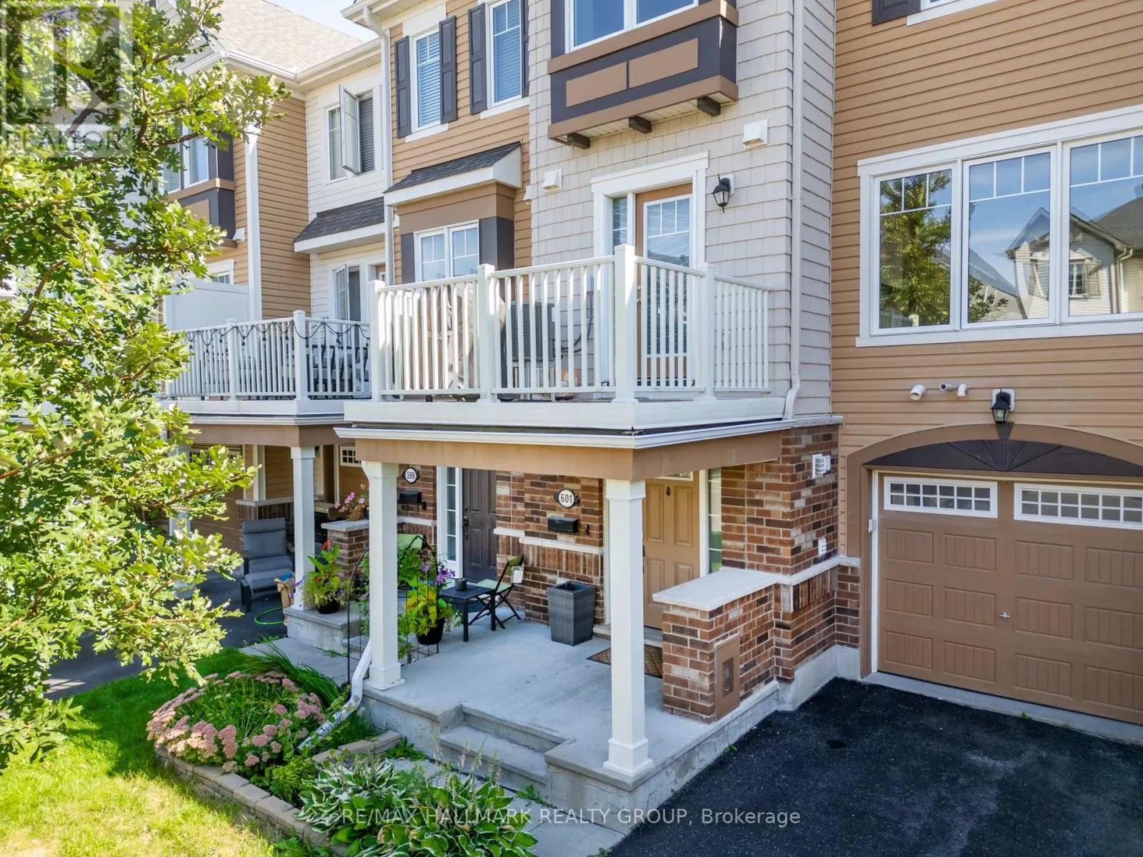 601 FOXLIGHT CIRCLE