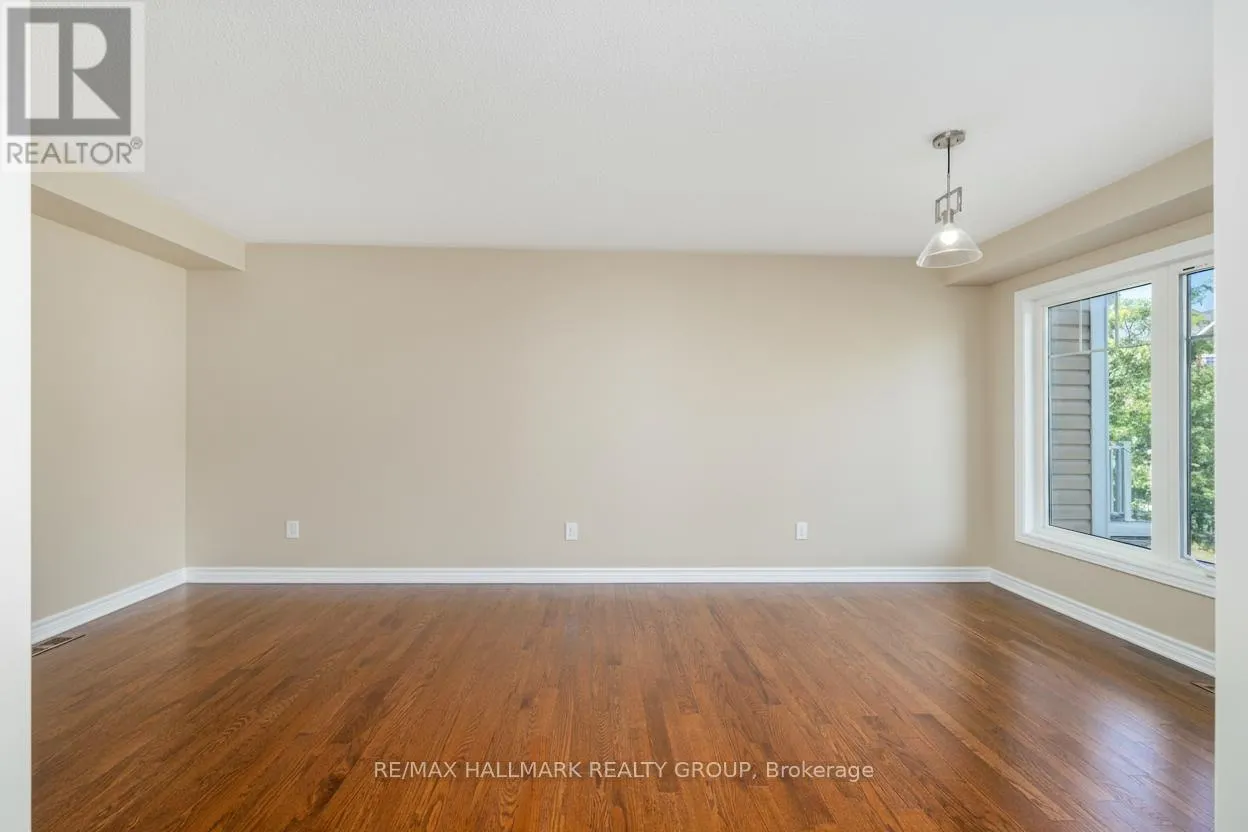 601 FOXLIGHT CIRCLE