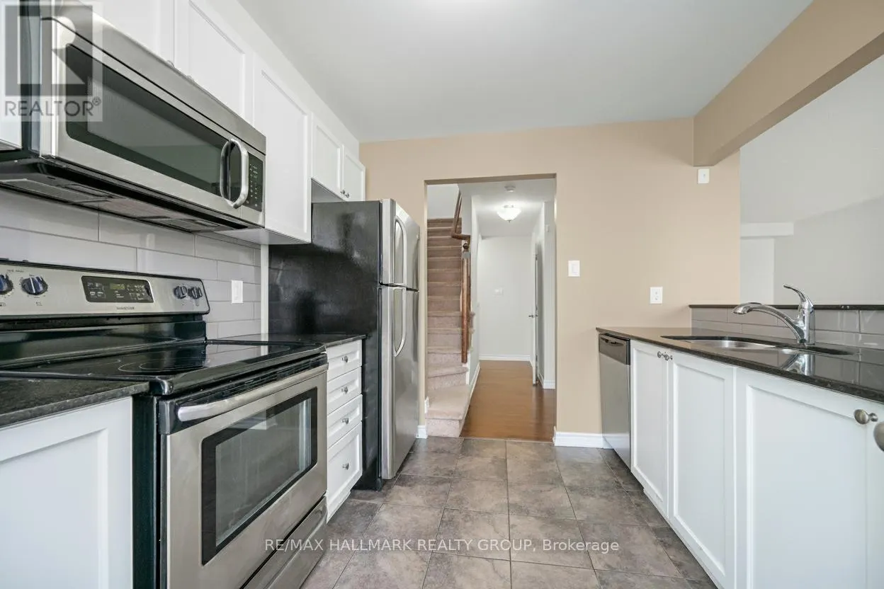 601 FOXLIGHT CIRCLE