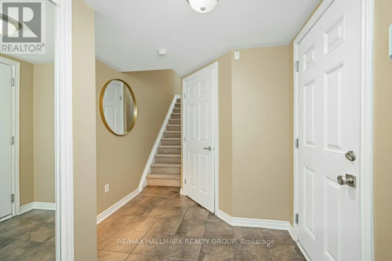 601 FOXLIGHT CIRCLE