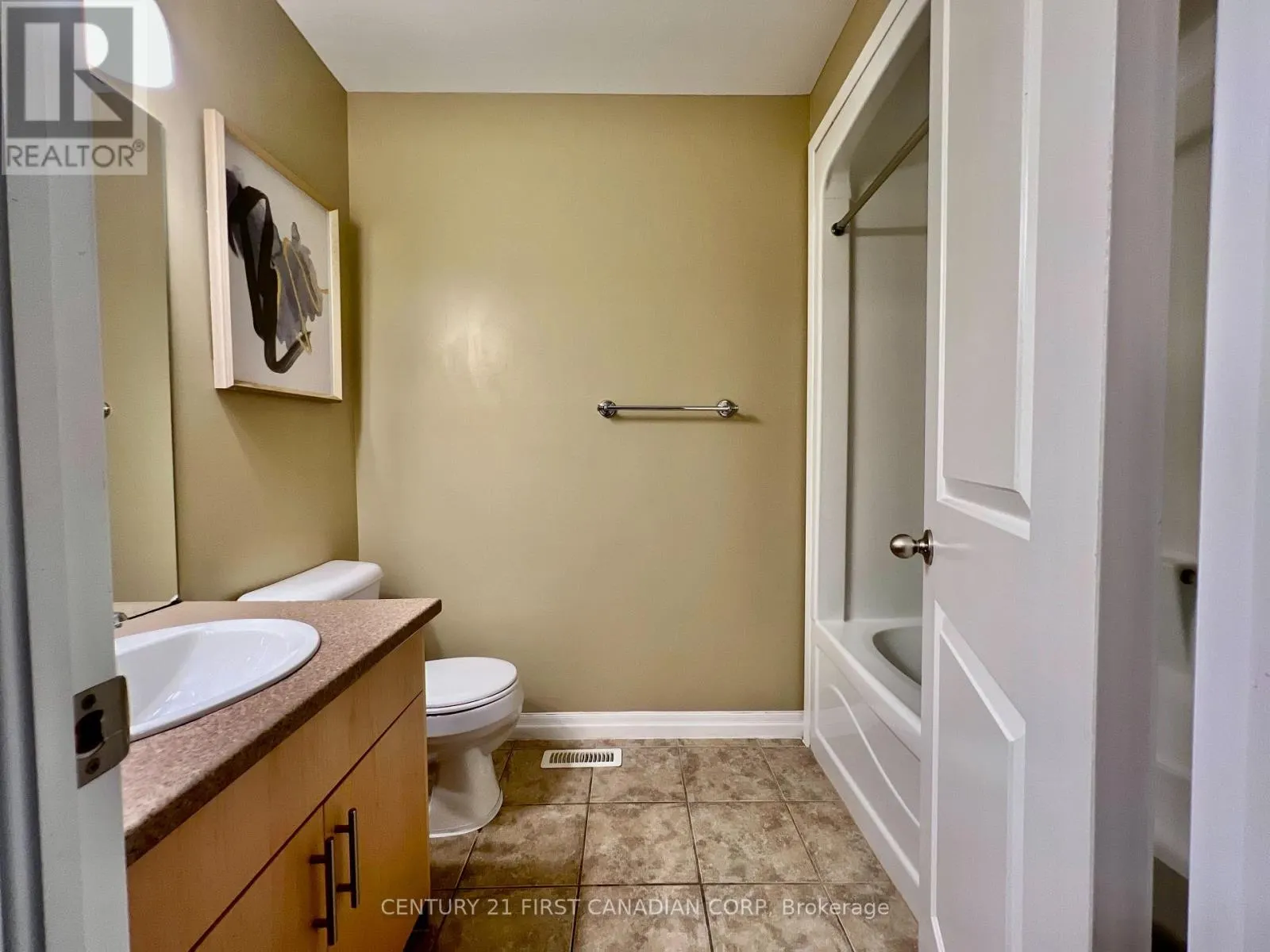 45 - 112 NORTH CENTRE ROAD, #45