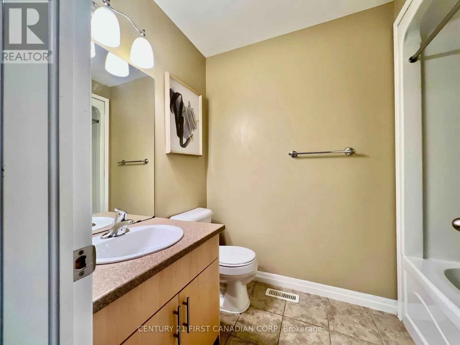 45 - 112 NORTH CENTRE ROAD, #45