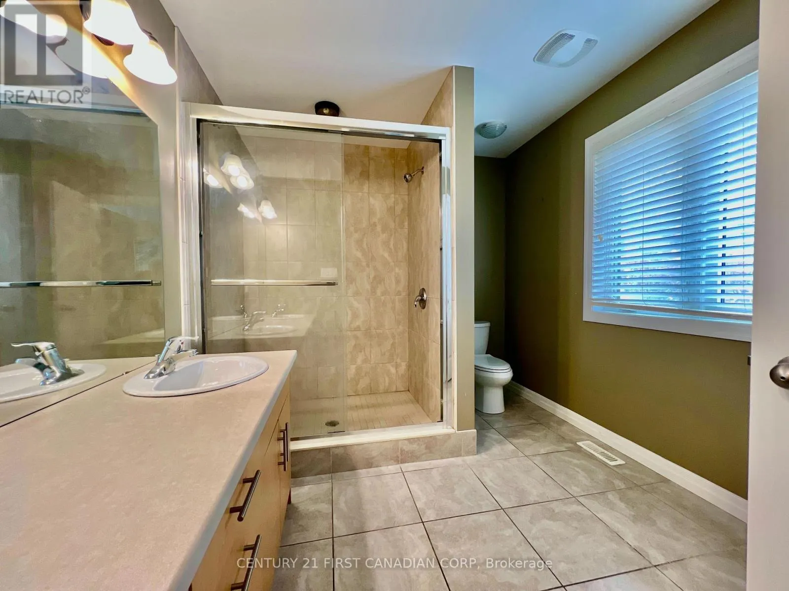 45 - 112 NORTH CENTRE ROAD, #45