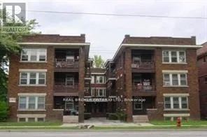 3 - 983 MAIN STREET E