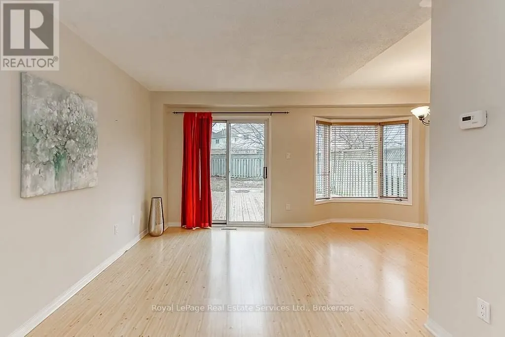 4 THORNLODGE DRIVE