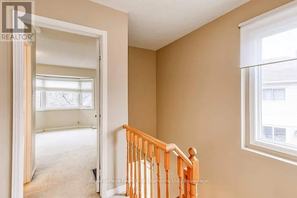 4 THORNLODGE DRIVE