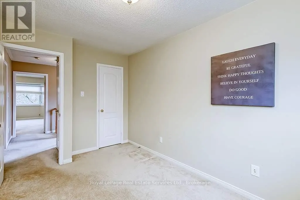 4 THORNLODGE DRIVE