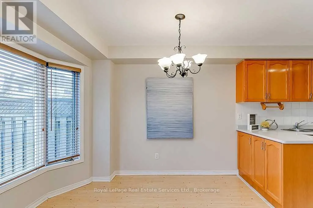 4 THORNLODGE DRIVE