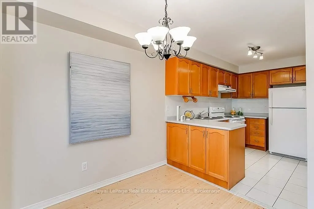 4 THORNLODGE DRIVE
