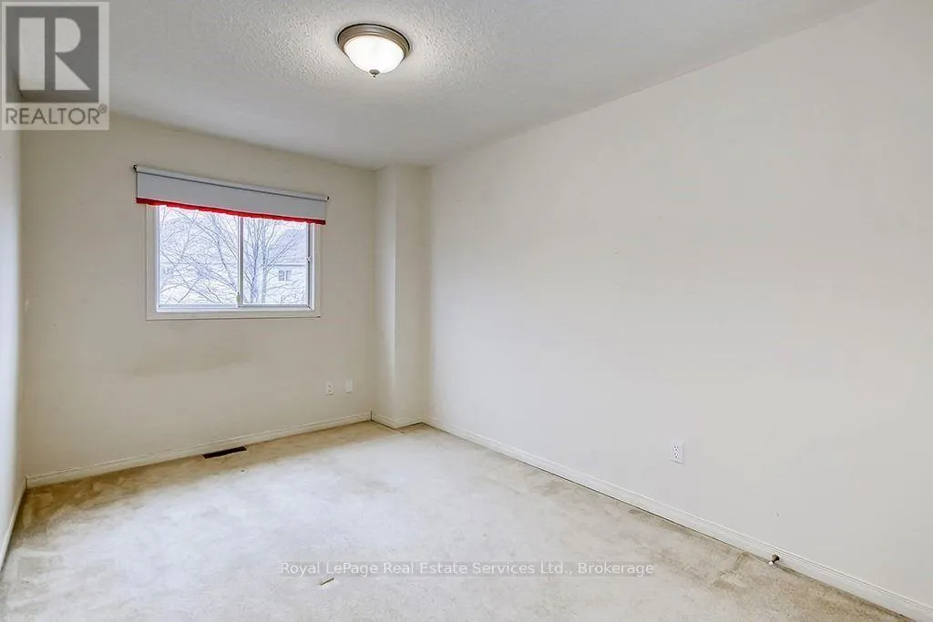 4 THORNLODGE DRIVE
