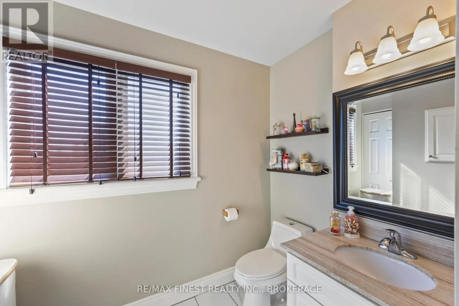 99 MCKEOWN CRESCENT