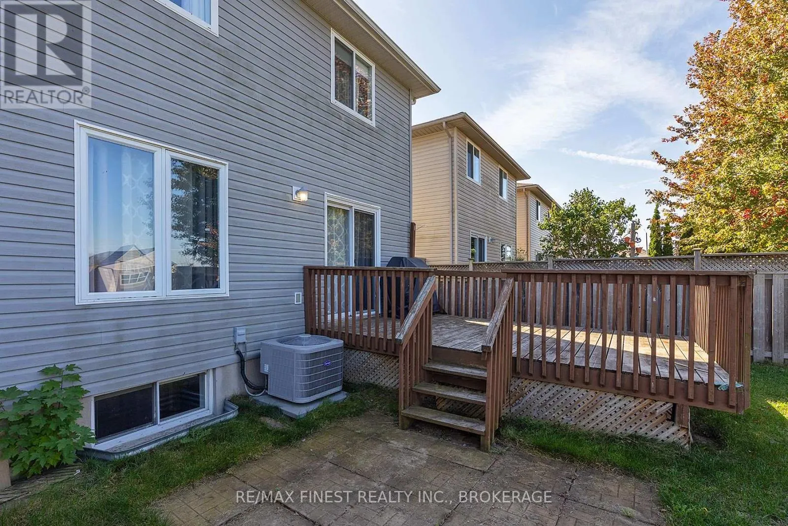 99 MCKEOWN CRESCENT