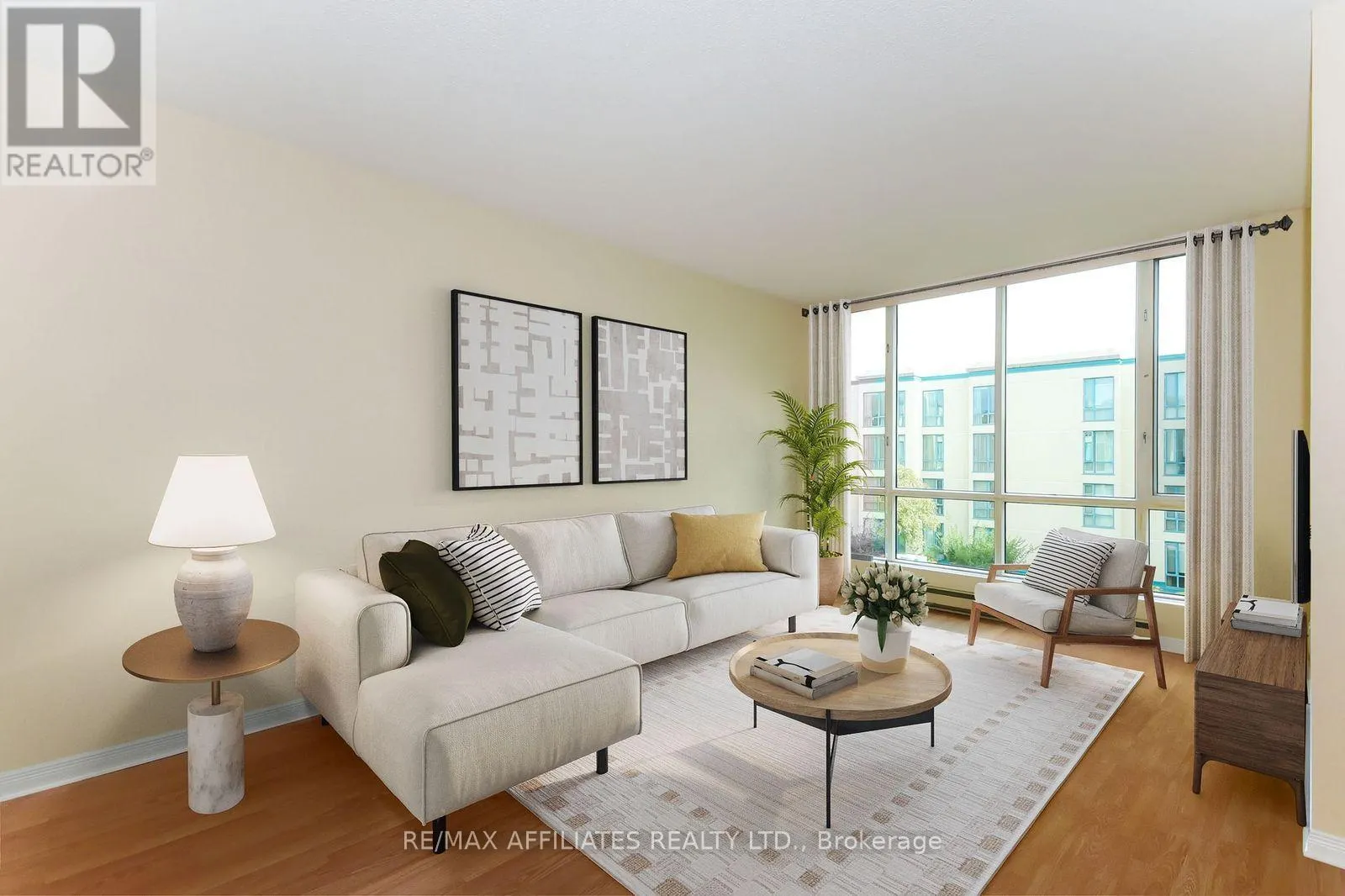 407 - 330 CENTRUM BOULEVARD