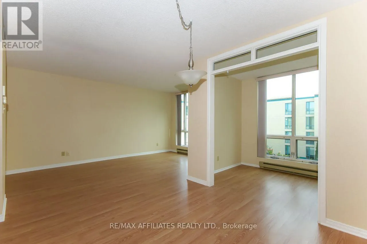 407 - 330 CENTRUM BOULEVARD
