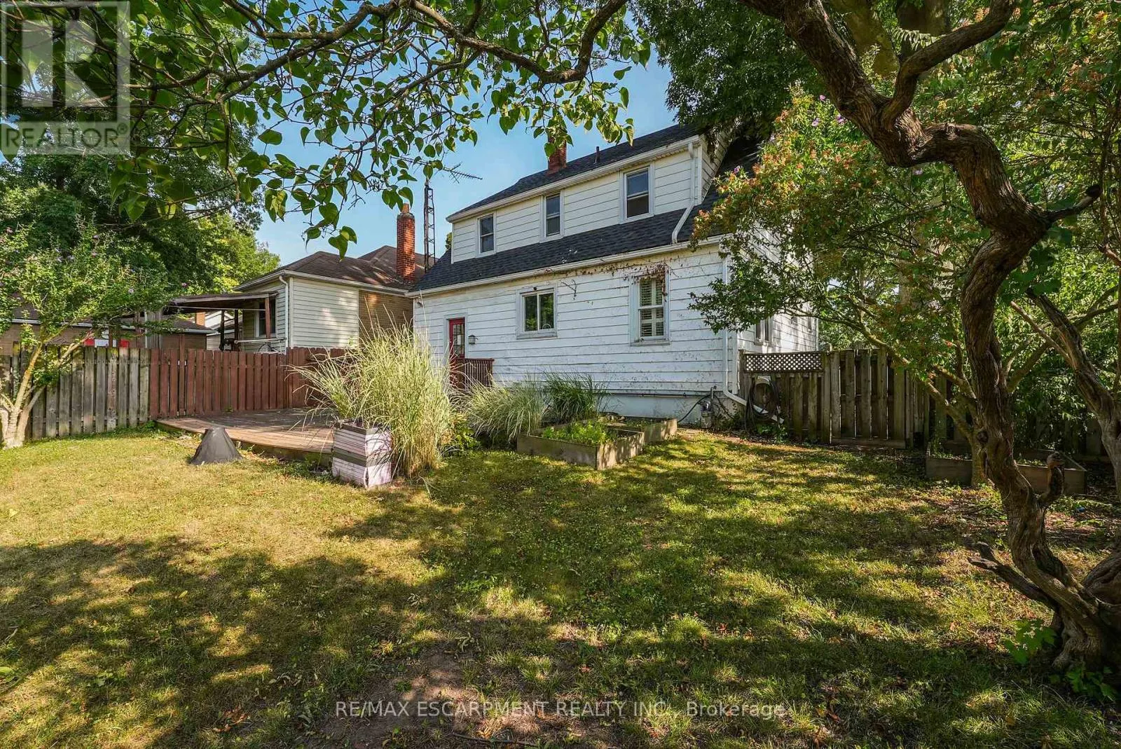 9 ARLINGTON AVENUE