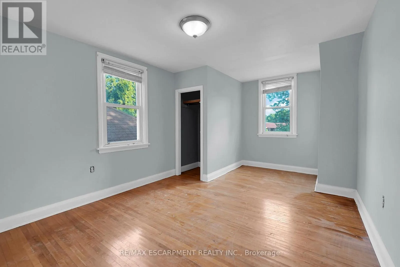 9 ARLINGTON AVENUE
