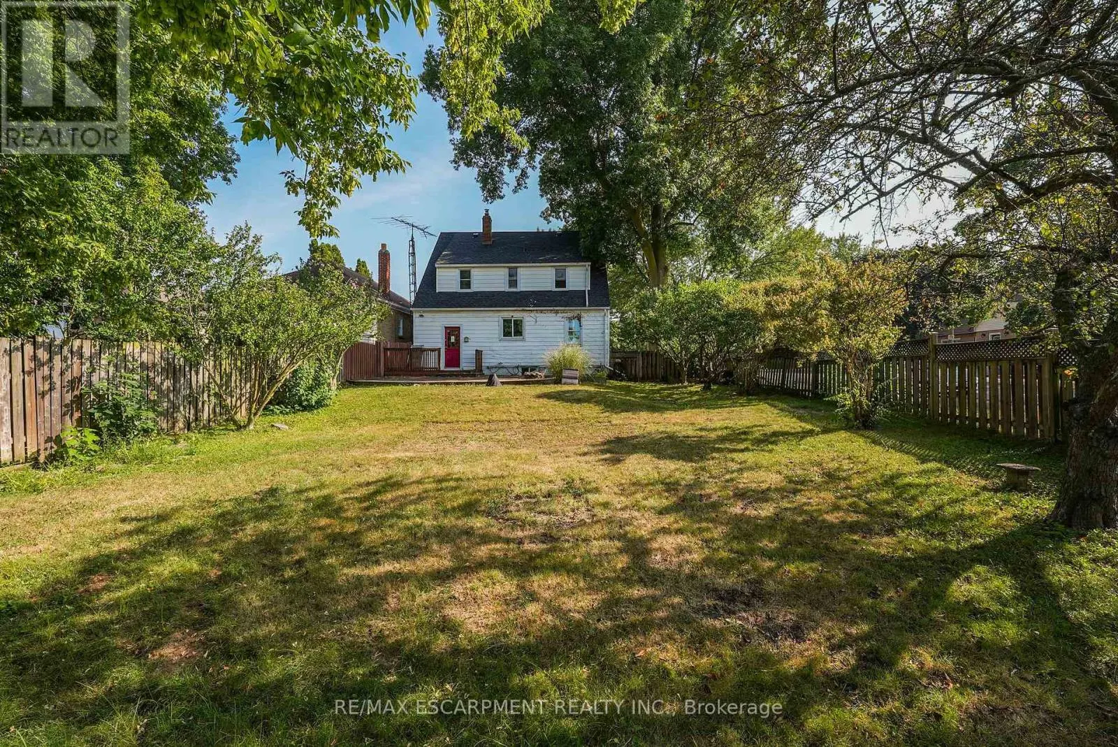 9 ARLINGTON AVENUE