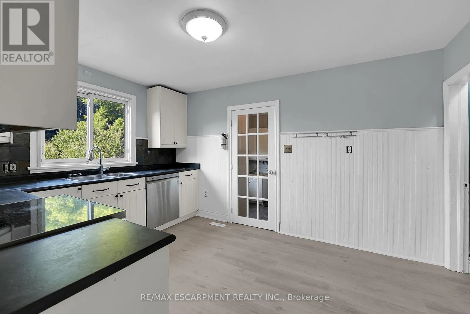 9 ARLINGTON AVENUE