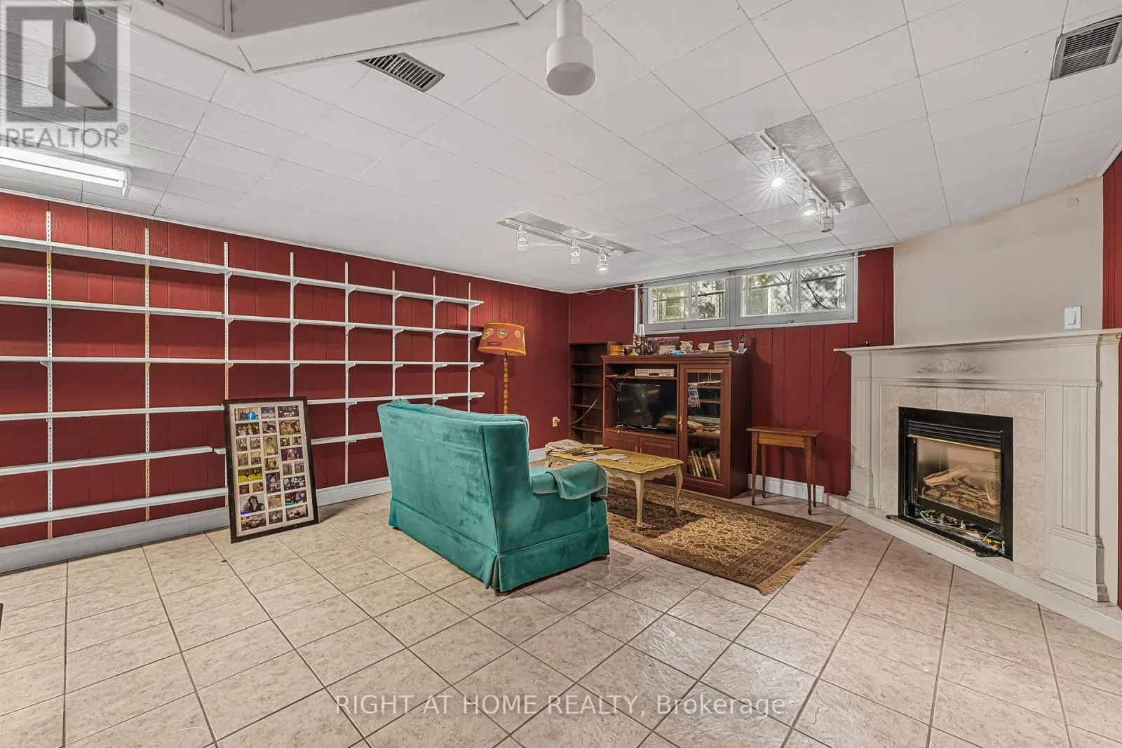 16 WYCKLIFFE AVENUE