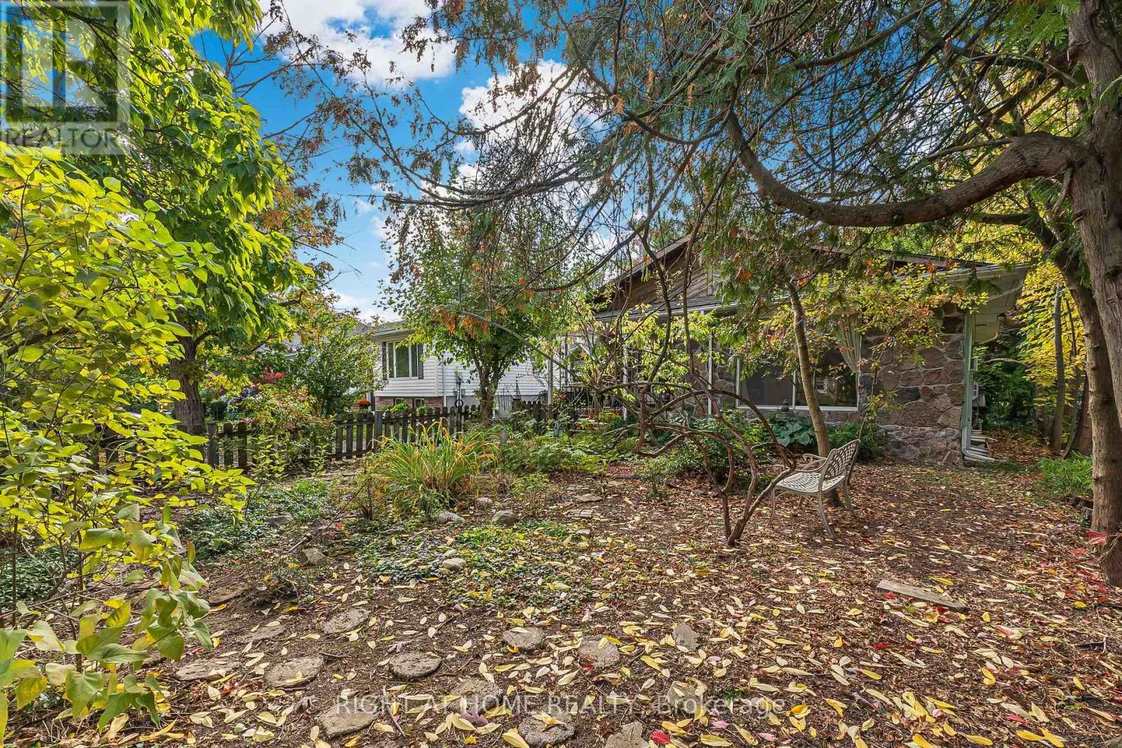 16 WYCKLIFFE AVENUE