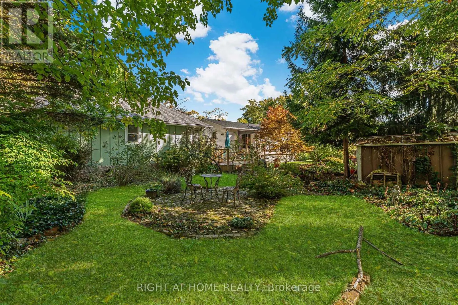 16 WYCKLIFFE AVENUE
