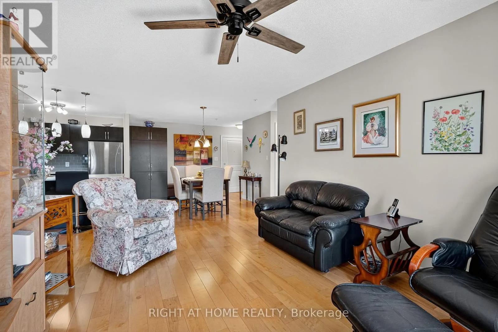 306 - 141 POTTS PRIVATE