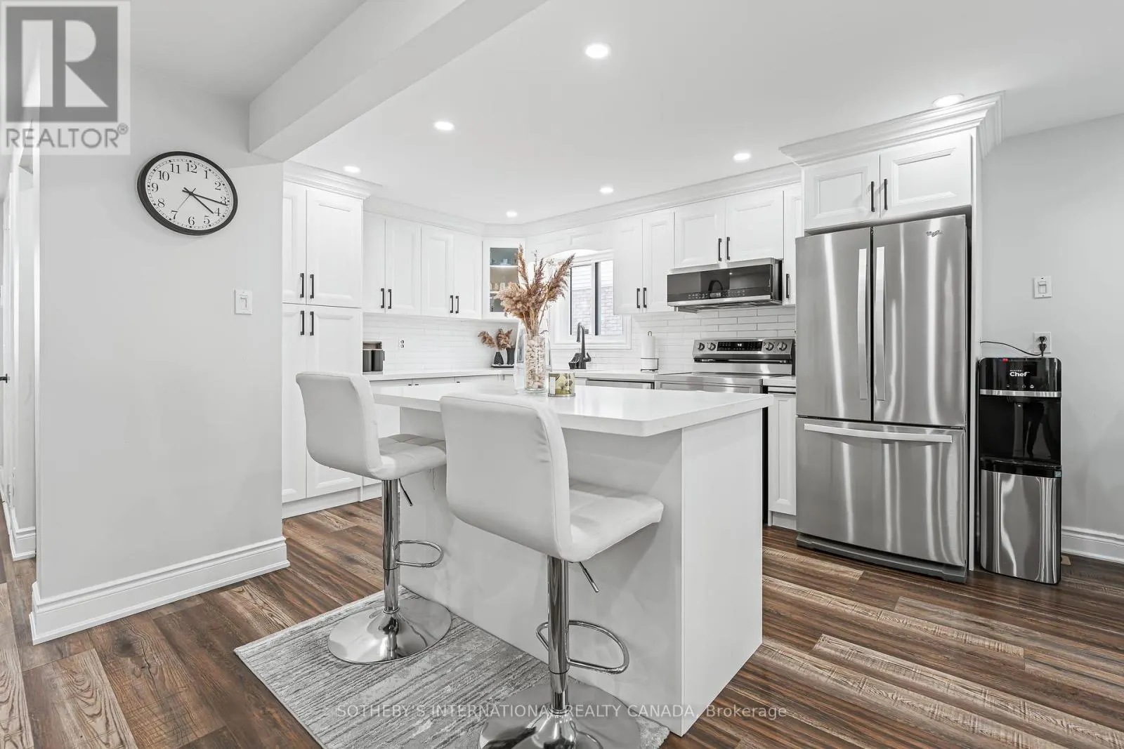 64 GLENBROOK CRESCENT