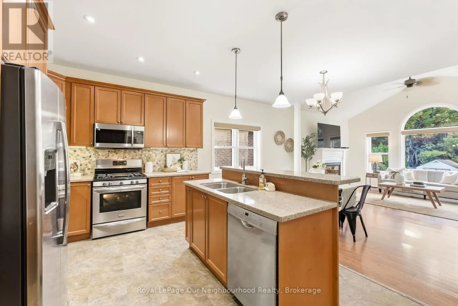 465 FOOTE CRESCENT