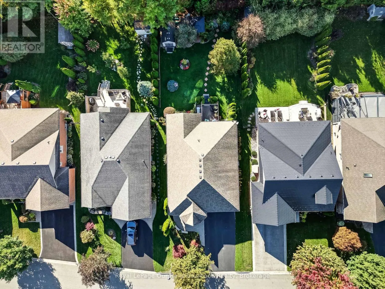 465 FOOTE CRESCENT
