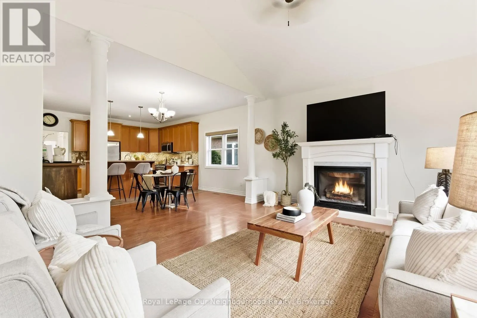 465 FOOTE CRESCENT