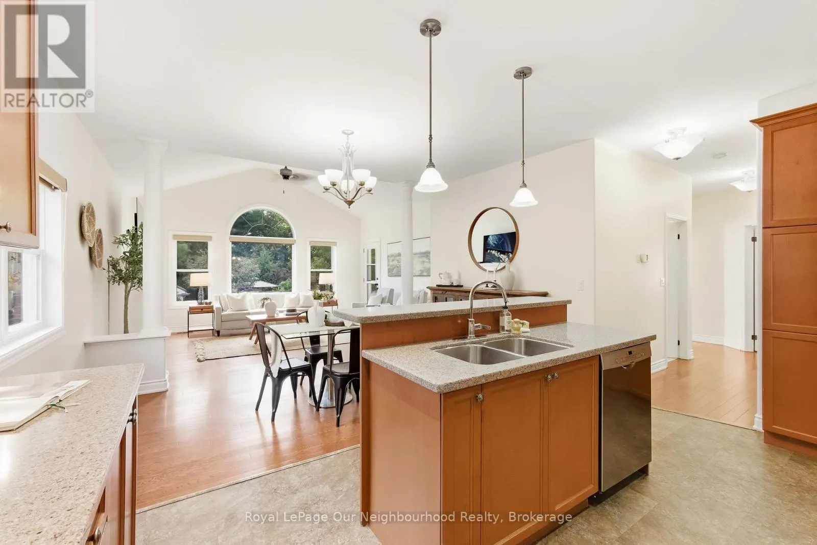 465 FOOTE CRESCENT