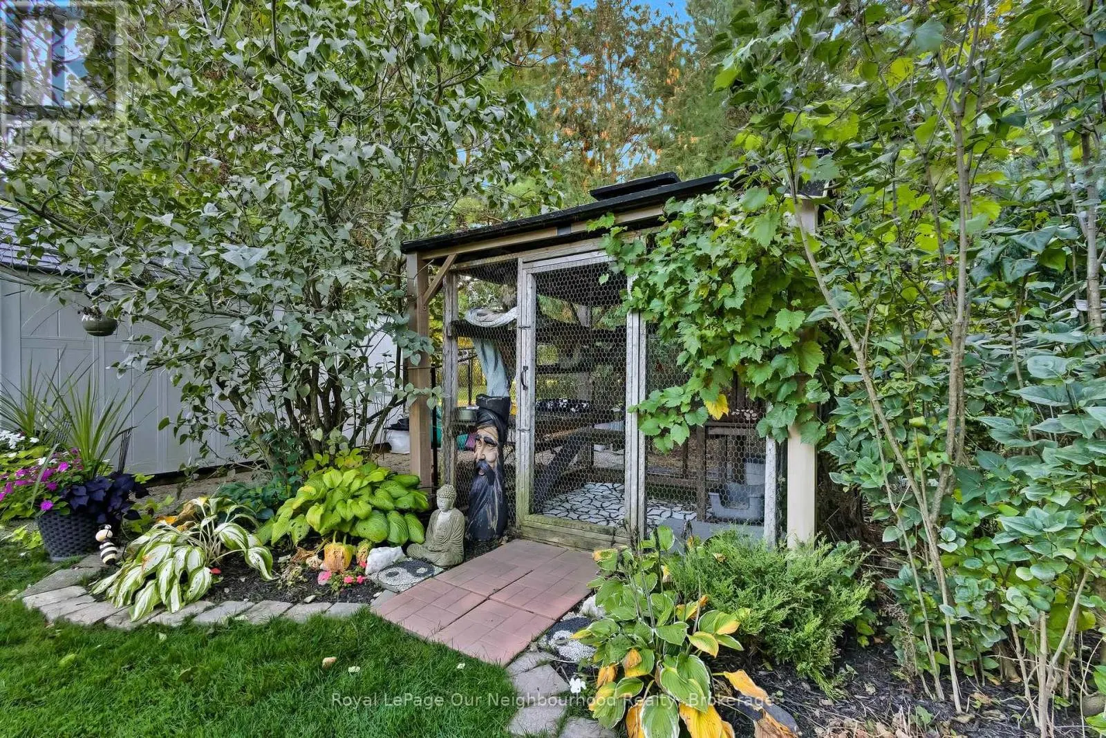 465 FOOTE CRESCENT