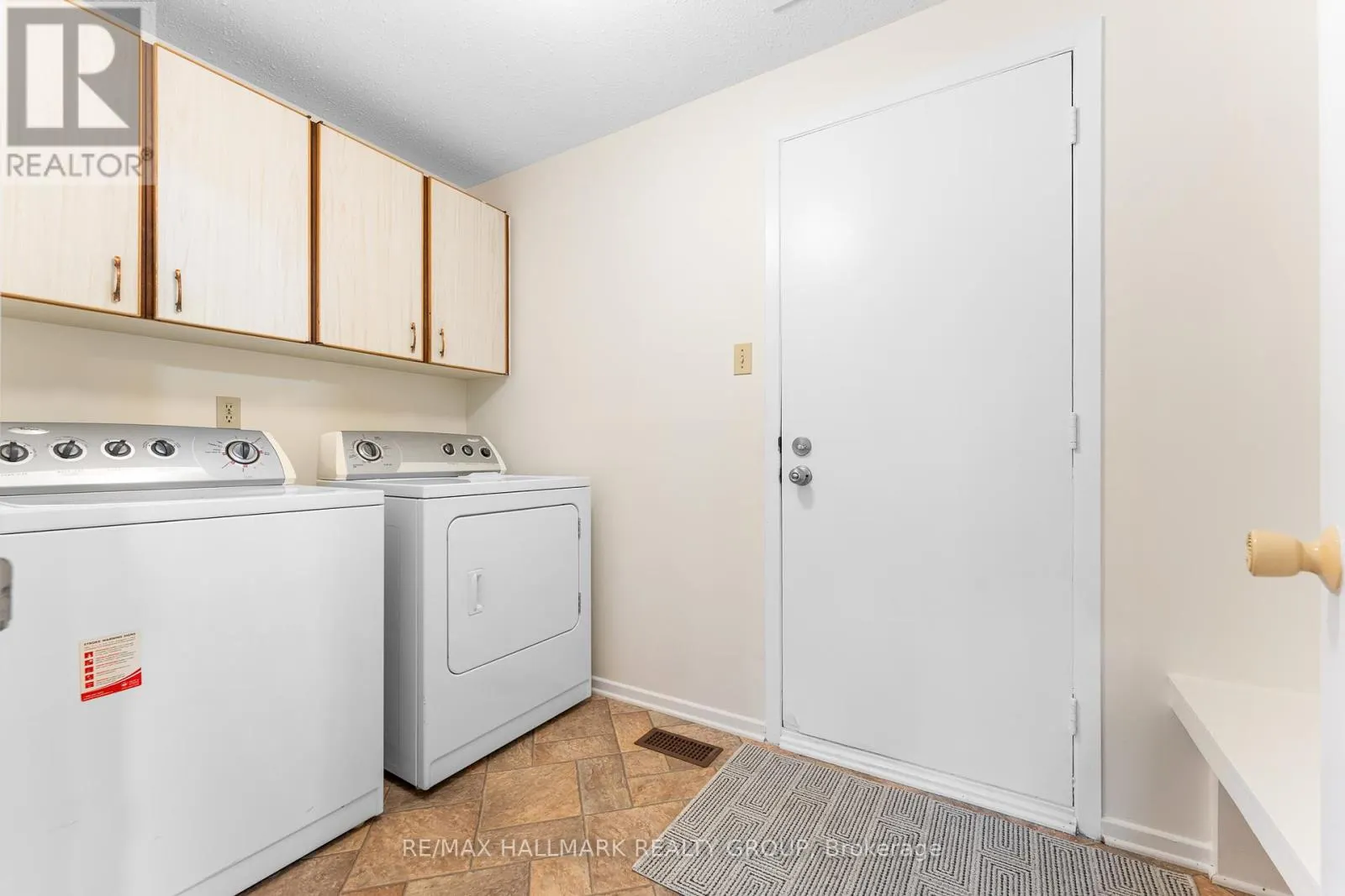 1075 AVIGNON COURT