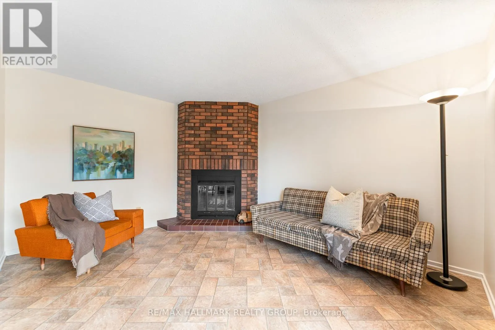1075 AVIGNON COURT