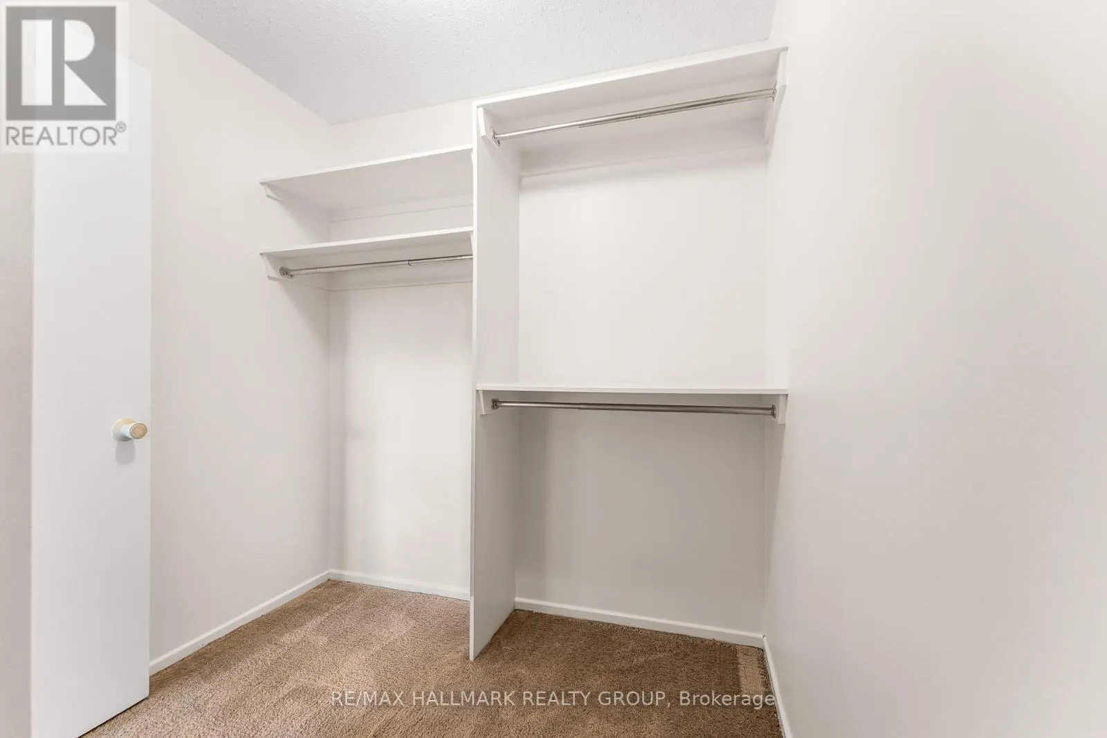1075 AVIGNON COURT