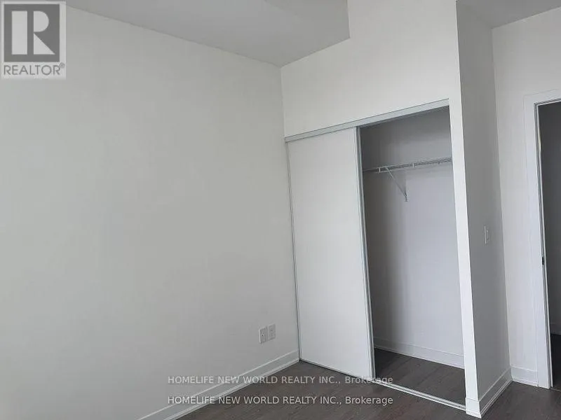 201 - 85 DUKE STREET W