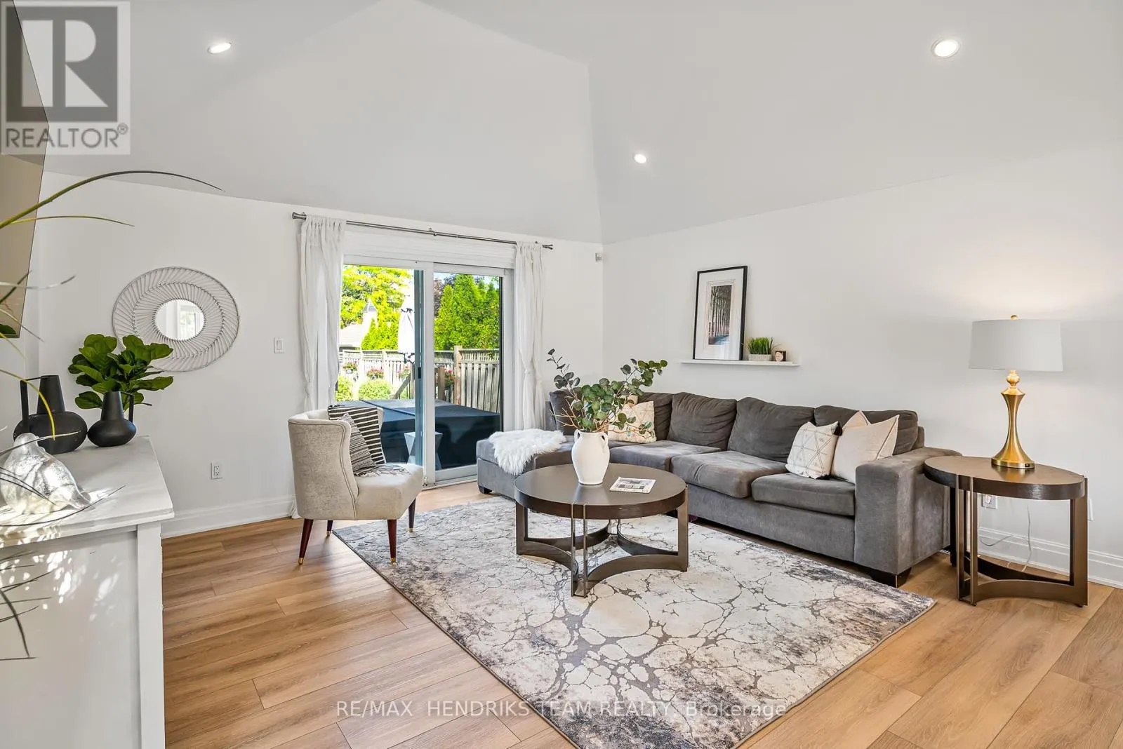 2905 BUTLER'S WALK
